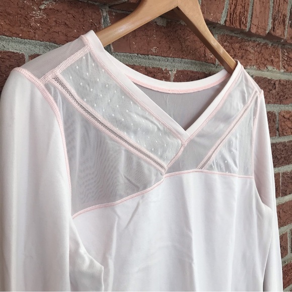 Lululemon Just Breath Long Sleeve Soft Pink Mesh Panels Size 8 - Picture 4 of 11